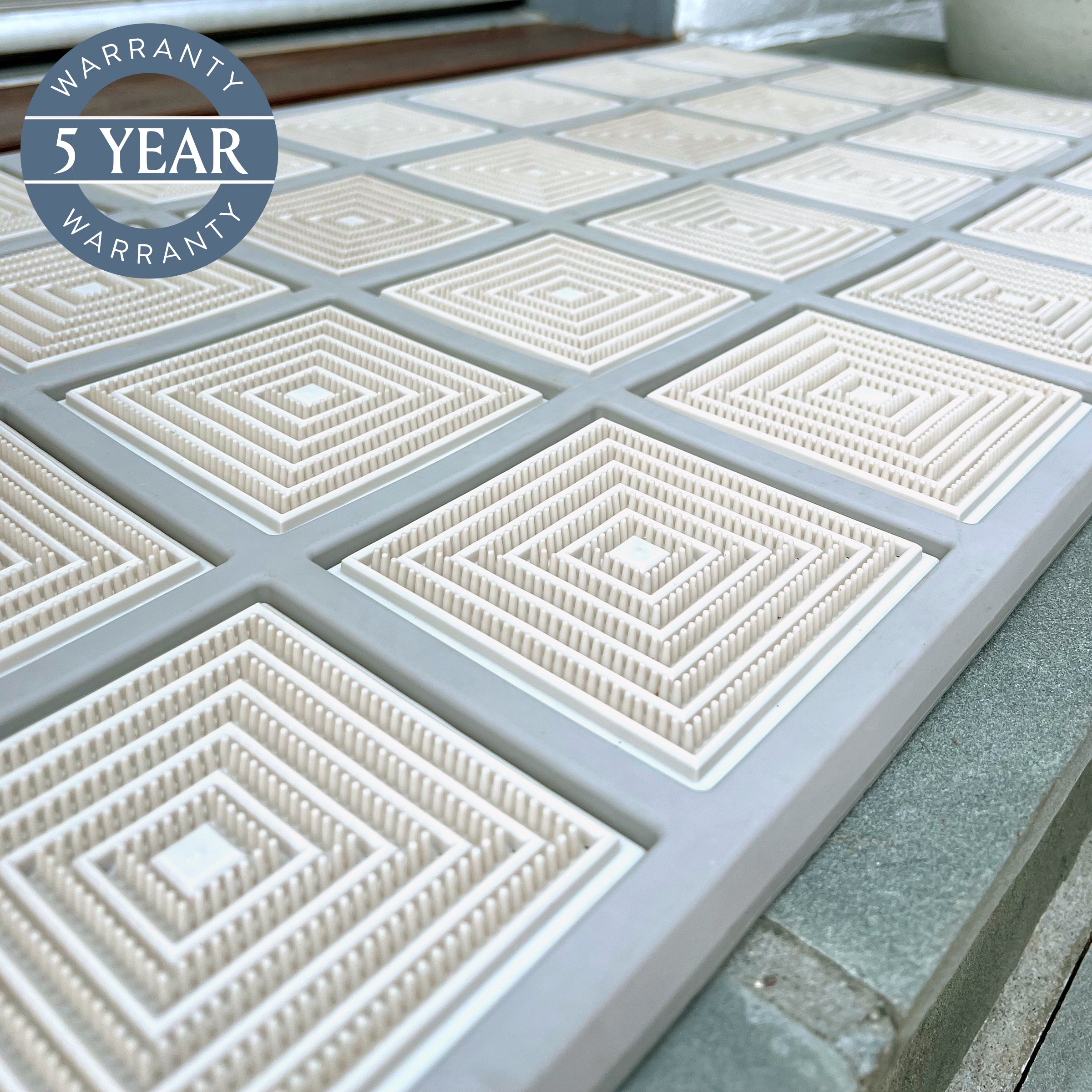 The Outlier - Pebble / Doormat