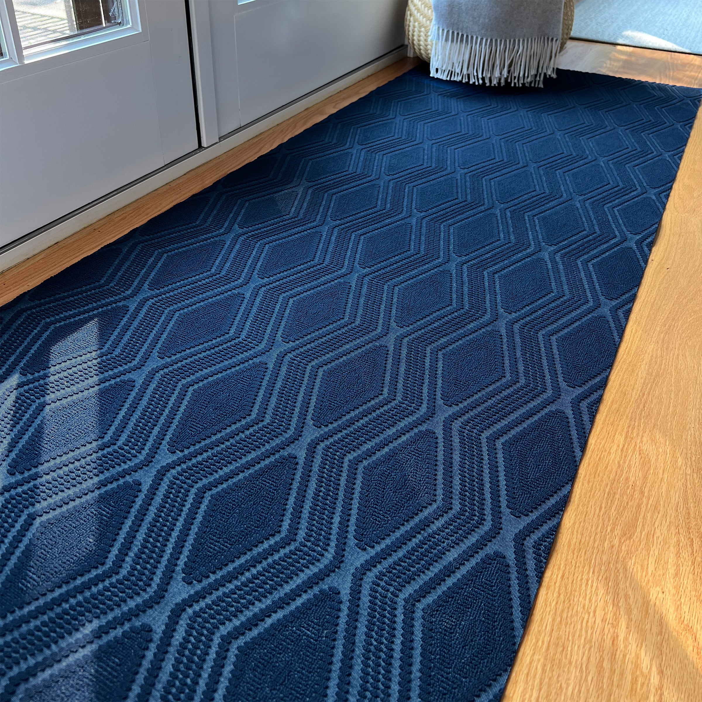 The Insider - Bark (Denim) / Runner