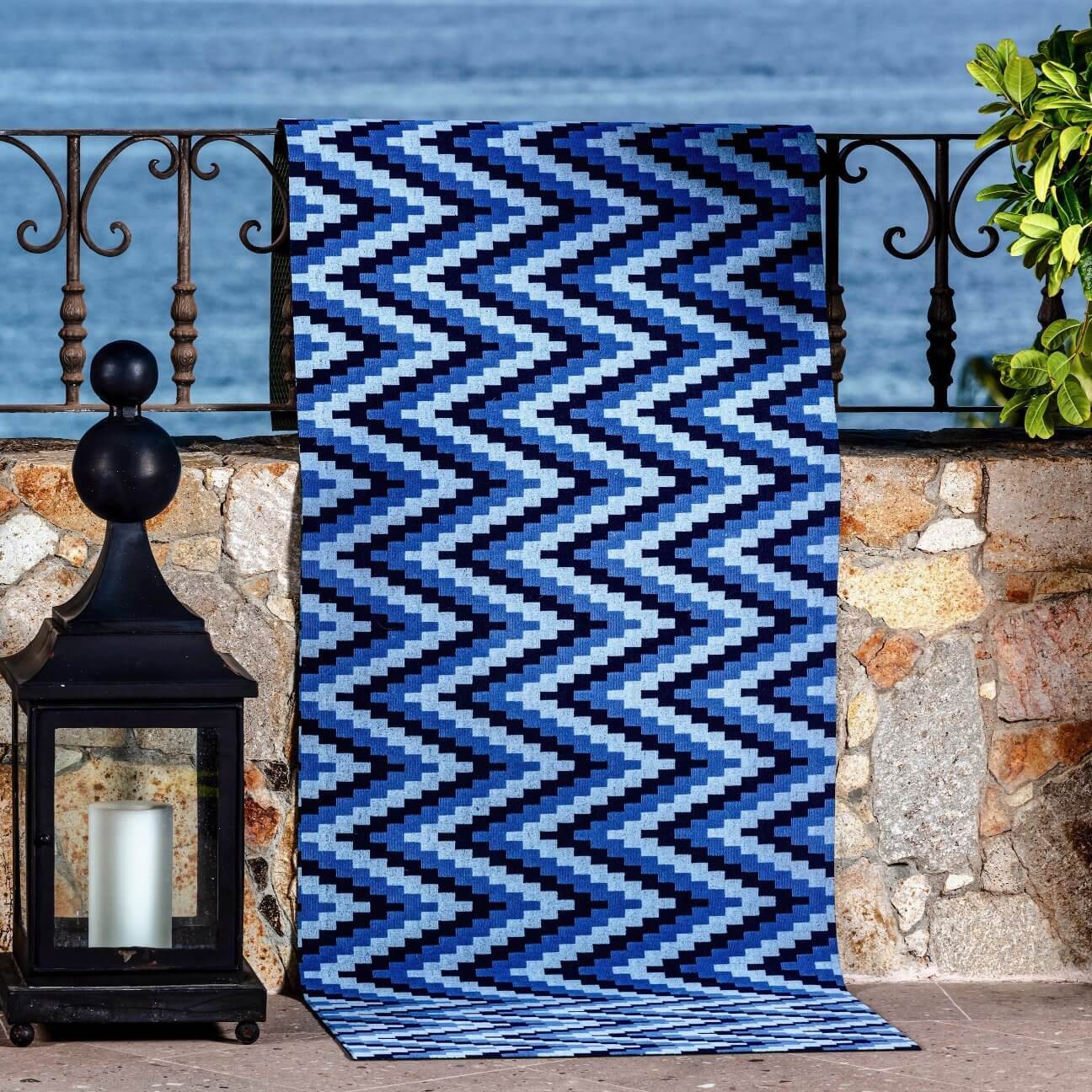 The Insider - Upside Down (Blue) / Runner